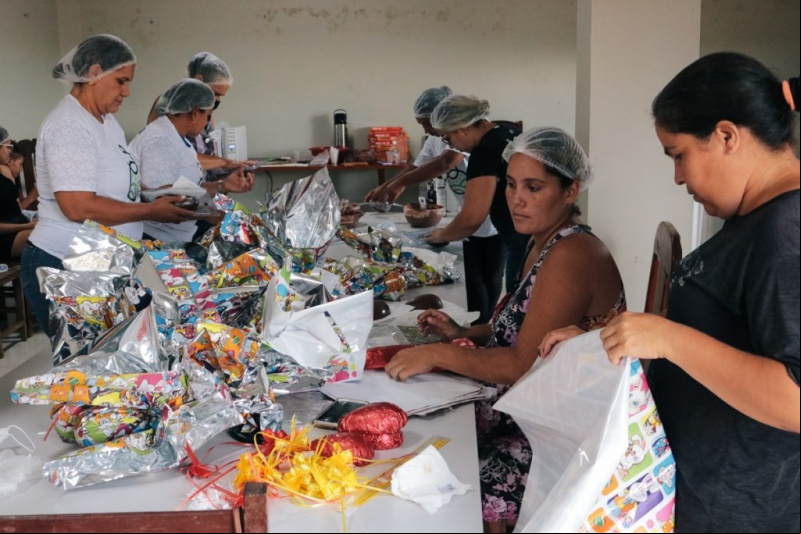 Galeria de foto assistencia-social-de-confresa-realiza-oficina-de-producao-de-ovos-de-pascoa-em