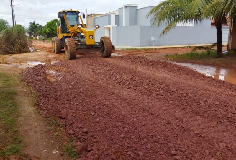 Noticia governo-de-confresa-realiza-operacao-de-manutencao-emergencial-nas-ruas-do-setor-jardim