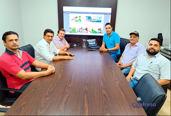 Noticia prefeito-de-confresa-recebe-empresarios-para-discutirem-primeiro-condominio-fechado-de