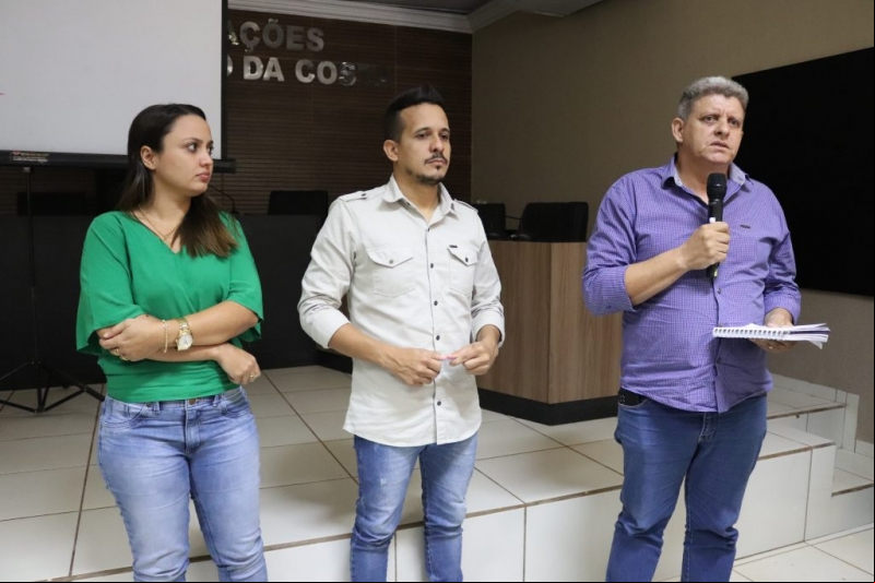 Galeria de foto profissionais-da-saude-se-reunem-na-camara-de-vereadores-de-confresa-para