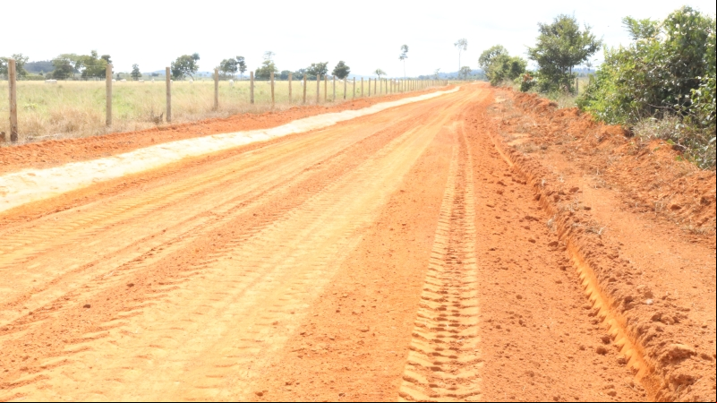 Mais de 60 km de estrada  na PA Santa Marta Estão sendo recuperados_foto1